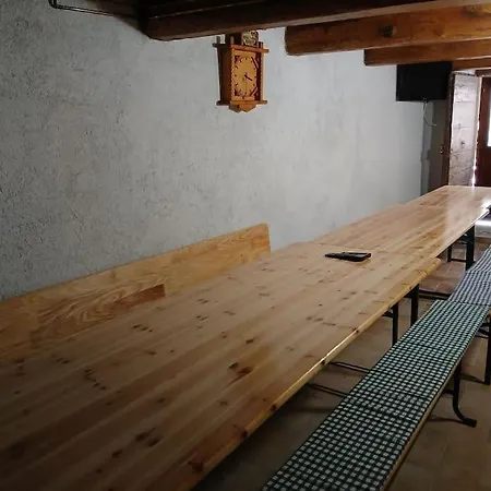 Rifugio San Vicino 펜션